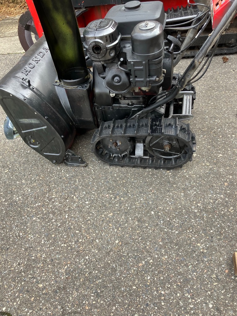 HONDA 除雪機42755-738-E02 新品 2個セット 楽天市場】【HONDA】 除雪機 クローラー キャタピラ 12-60×20 ホンダ