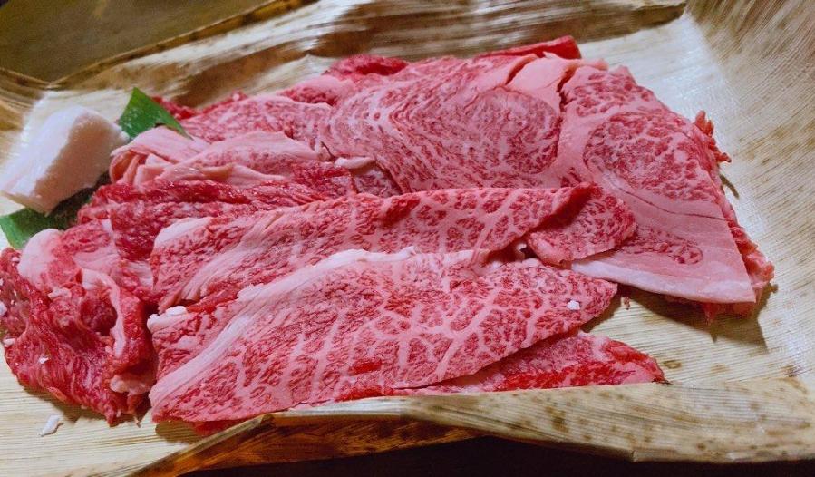 神戸牛 切り落とし肉 計り売り 100g/1,080円＜300gから＞ 牛肉 ギフト 内祝い お祝い 御祝 お返し 御礼 結婚 出産 グルメ  :o-100:神戸牛専門店 辰屋 - 通販 - Yahoo!ショッピング