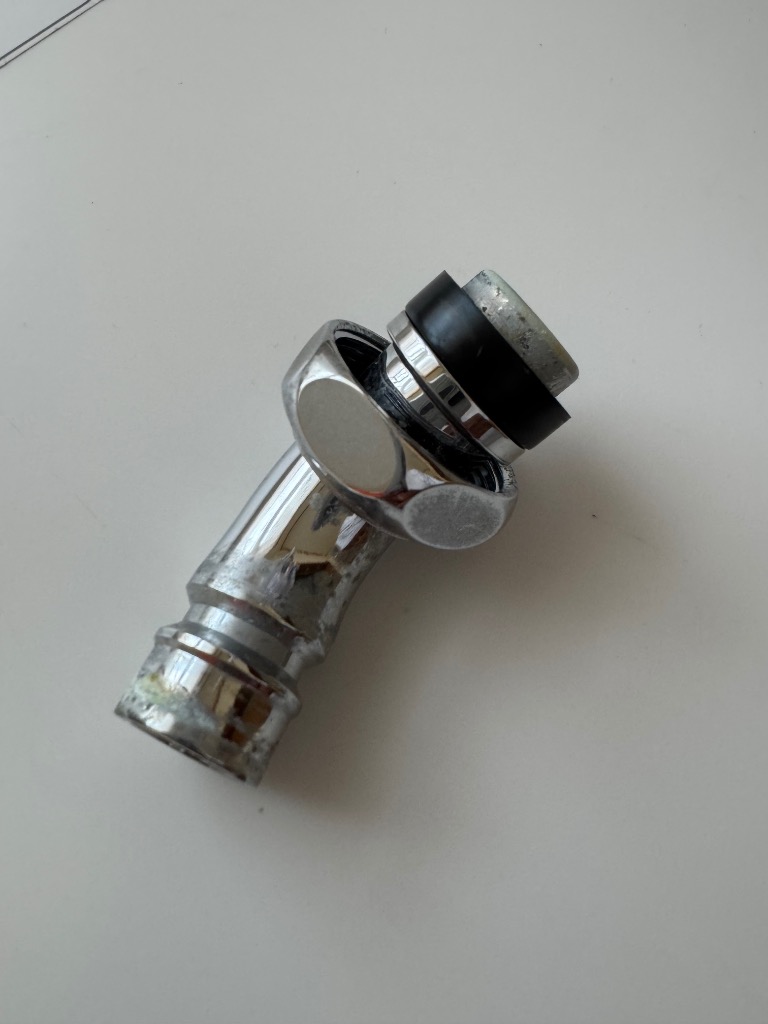 ◇SANEI 洗濯機用L型ニップルPY124-41TVX-16-KN 縦45×横100×高さ