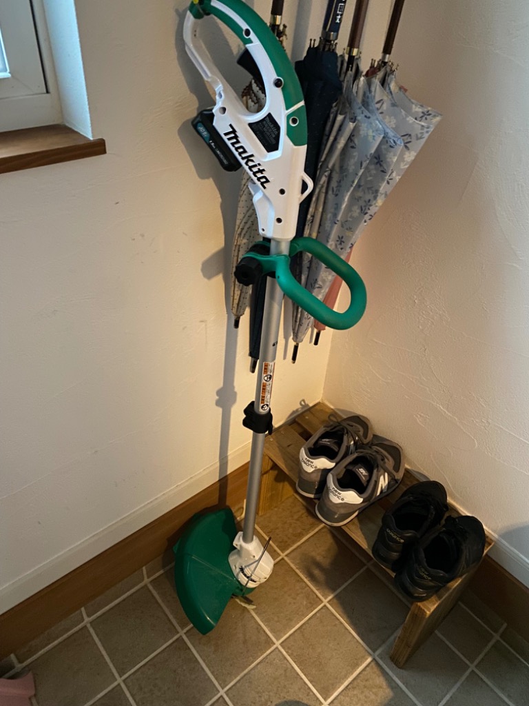 マキタ マキタ（Makita） 充電式草刈機 10．8V 樹脂刃