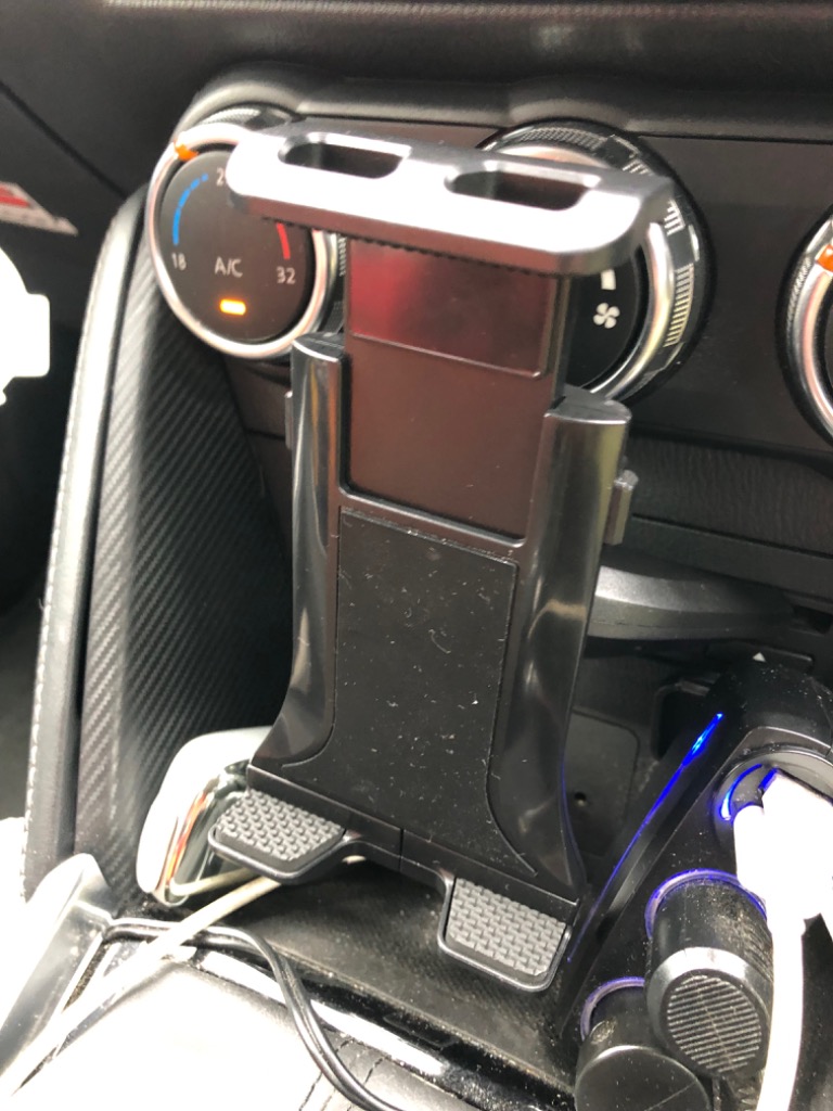 カーホルダーforタブレット タブレットホルダー 車載 CDスロット取付 4.7-11インチ用 スマホ