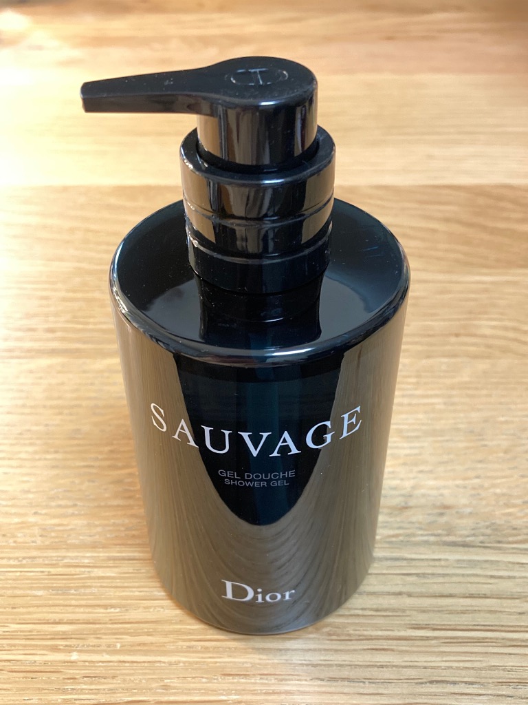 Dior Sauvage 香水 60ml & シャワージェル 250ml セット 251065_1_200.jpg?07250400