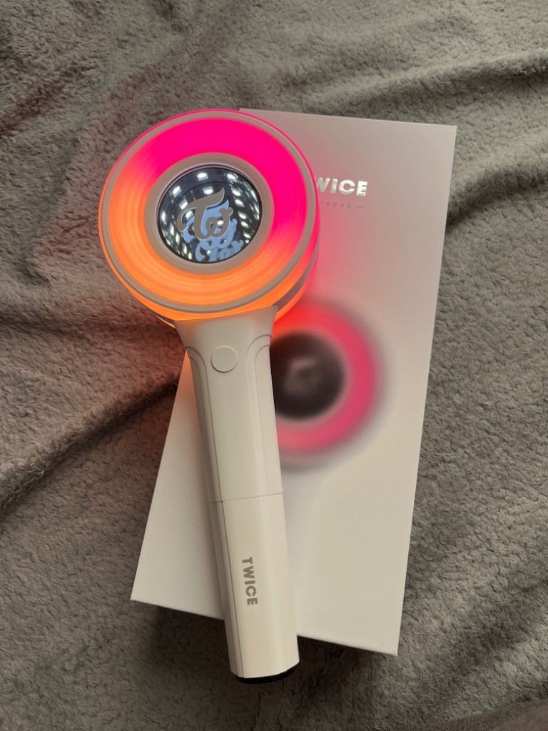 TWICE ペンライト CANDYBONG VER.3 新品未開封 公式 2本 楽天市場】TWICE [ CANDY BONG ∞ ] OFFICIAL LIGHT STICK