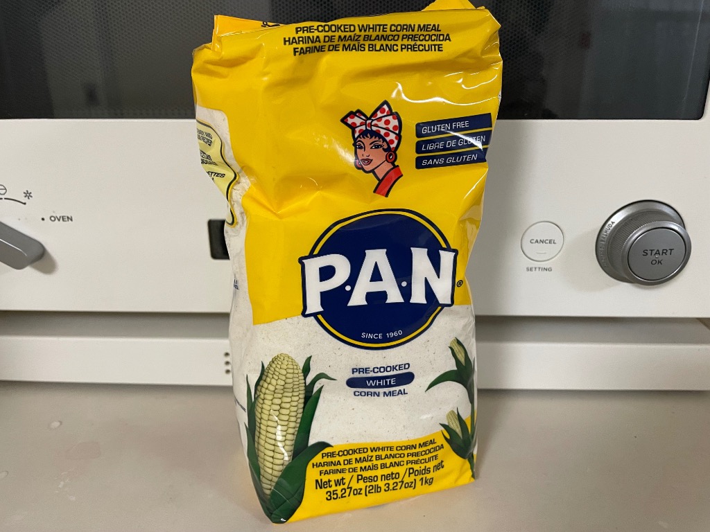 Harina P.A.N トウモロコシ 粉 1kg 白とうもろこしの粉 トルティーヤ タコスチップス 生地 Harina de Maiz Blanco  Precocida PAN (アレパ用 マサ粉) : 29978 : キョウダイマーケット - 通販 - Yahoo!ショッピング