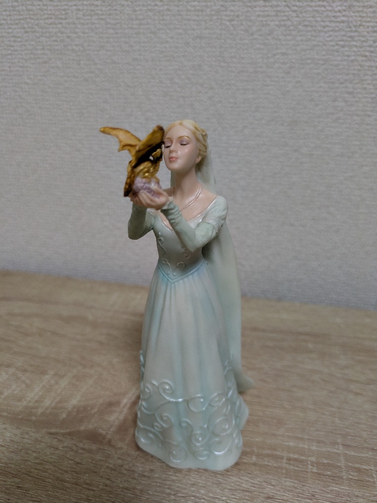 Sachiさま専用新春特価　水晶　妖精　天使　天然石置物 angel61r.jpg