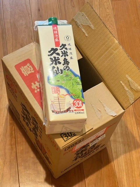 ★沖縄発★泡盛30度「久米島の久米仙」1.8LX6本（1本2160円）紙パック 久米島の久米仙 沖縄 琉球泡盛 30度 1.8Lパック 1ケース 6本