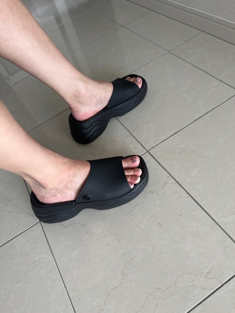 厚底クロックスブラック SKECHERS スケッチャーズ crocs クロックス サンダル 滑りにくい