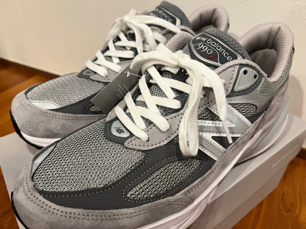 超美品　ニューバランス　M990V6 2E 990シリーズ ニューバランス M990 V6 グレー Width: 2E NEW