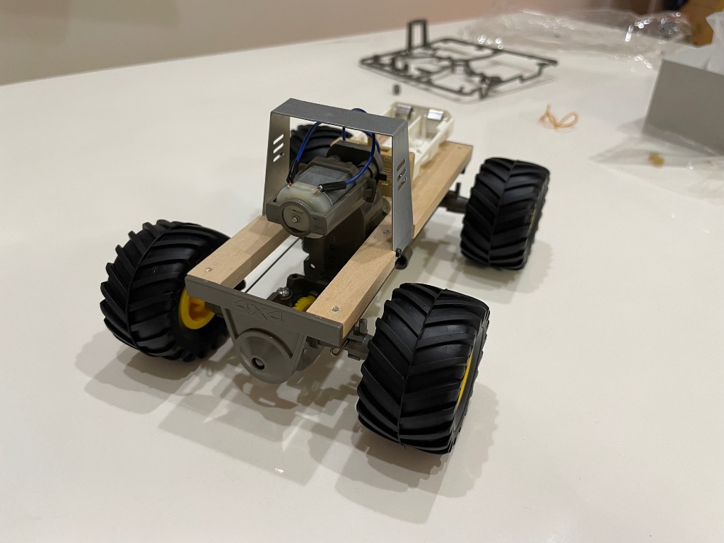 (未使用･未開封品)　タミヤ 楽しい工作シリーズ No.113 4輪駆動車工作基本セット (70113) og8985z Amazon | タミヤ 楽しい工作シリーズ No.113 4輪駆動車工作基本