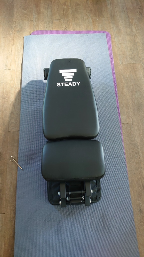 STEADY トレーニングベンチ (スタンダードモデル) 独自のBack