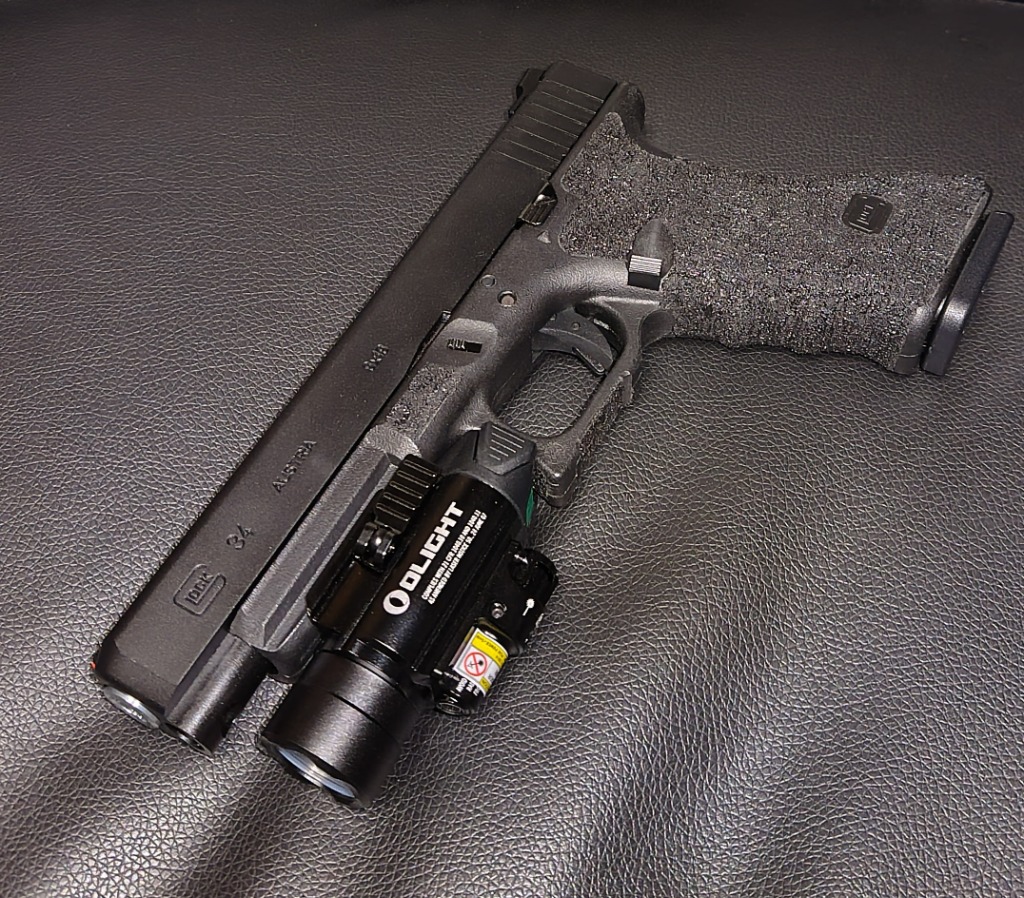 Olight BALDR Pro レーザー&LED 電池式タクティカルライト makanainc_ol-baldr-pro-r-bk