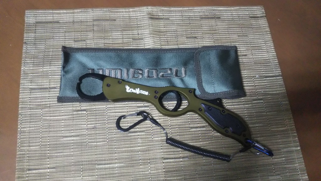 UMIBOZU フィッシュグリップ ピストル型 墨絵モデル 超軽量