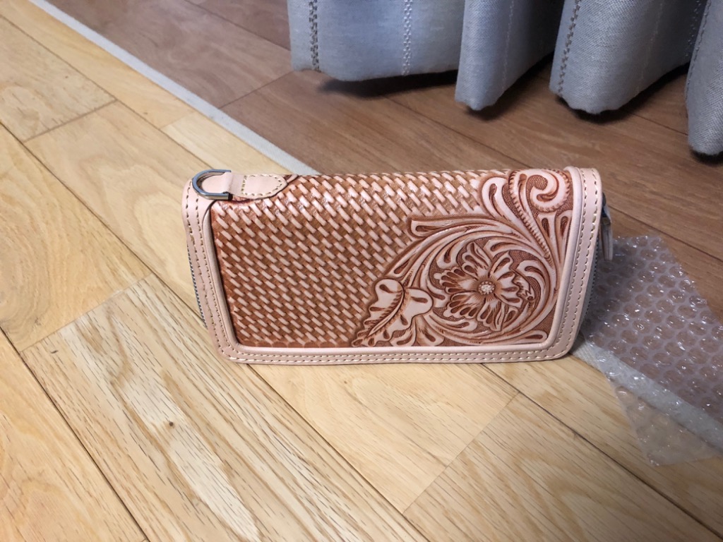 MIYABI牛革 ラウンドファスナー カービング 新品 MIYABI牛革 ラウンドファスナー カービング 新品