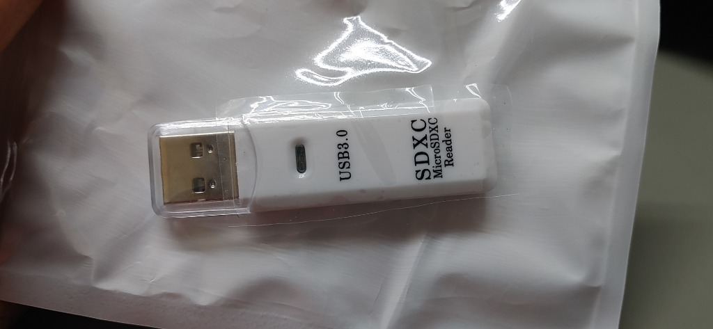 カードリーダー USB3.0 マルチカードリーダー SDカード マイクロSD UHS-I SDHC SDXC 対応 高速 データ転送 2色