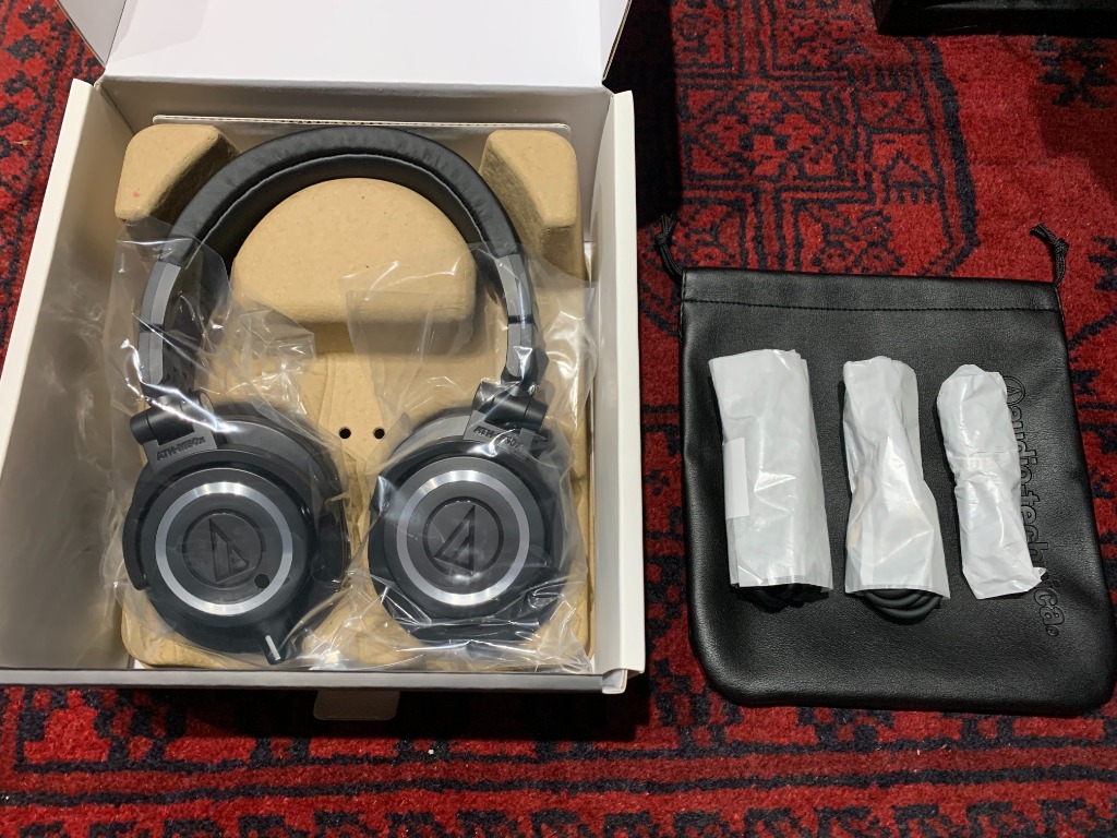 ATH-M50x 新品未開封 オーディオテクニカ audio-technica ATH-M50x ヘッドホン【配送