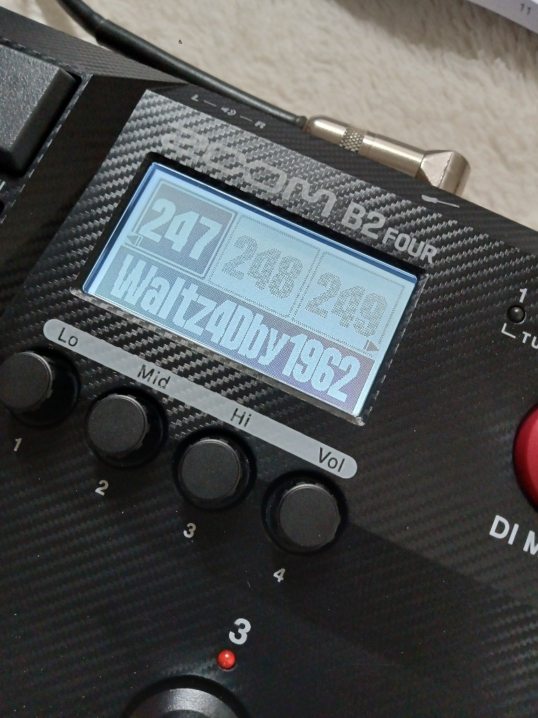 ベース ZOOM B2FOUR B2 Four Effects and Amp Emulator | ZOOM