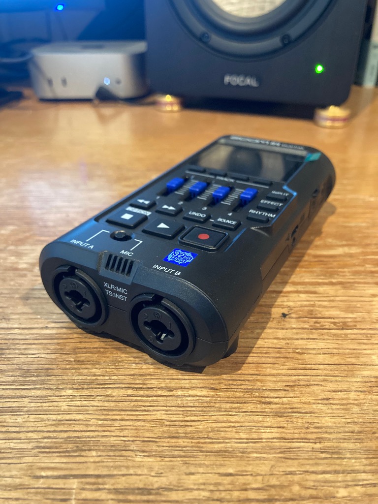 ZOOM R4 MultiTrak ズーム コンパクトマルチトラックレコーダー - 最