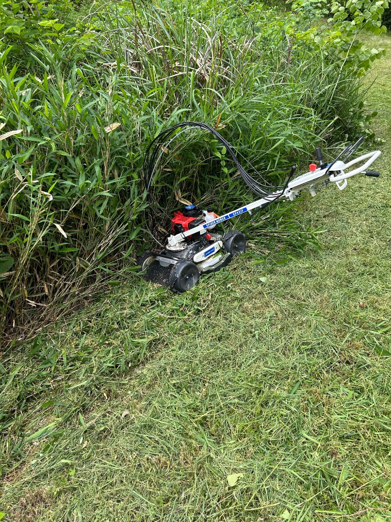 ISEKIアグリ 自走斜面草刈機 スパイダーモア SP431F (草刈機
