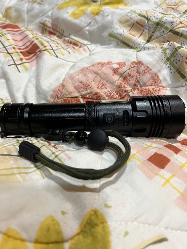 超高輝度 XHP160LED懐中電灯 強力 防災 充電式/電池式 単4電池適用 COB