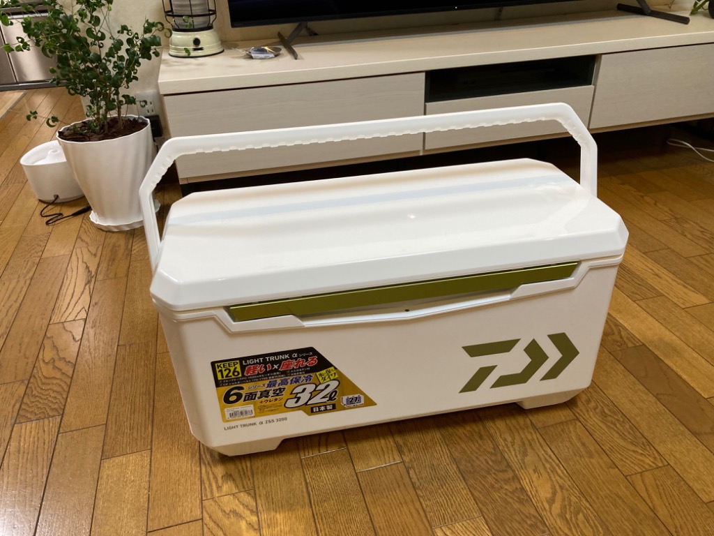 送料無料　新品　DAIWA 最上位モデル クーラーボックス 35L zss350 Amazon | ダイワ(DAIWA) クーラーボックス プロバイザートランク