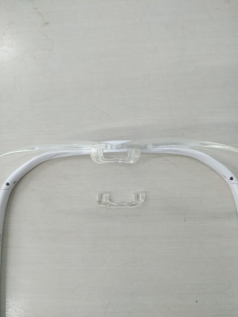 普通郵便で発送◇現行ハズキルーペ交換用鼻パッド2個◇純正 現行 普通郵便で発送◇現行ハズキルーペ交換用鼻パッド2個◇純正 現行
