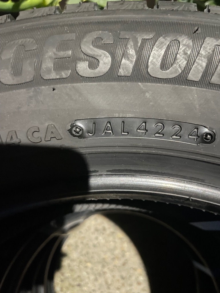 ブリザック 2024年製 185/60R15 84Q 送料無料 4本セット 新品