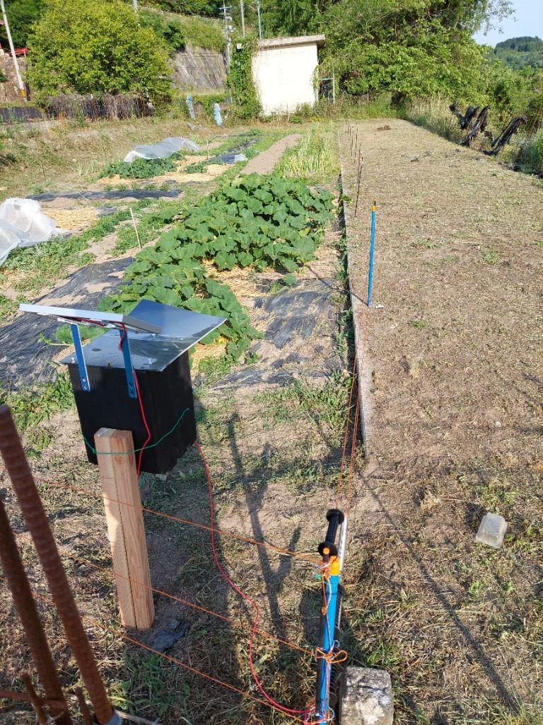 アポロ ソーラー式 電気柵 ハイパワー菜園・ソーラー 100m×2段張セット