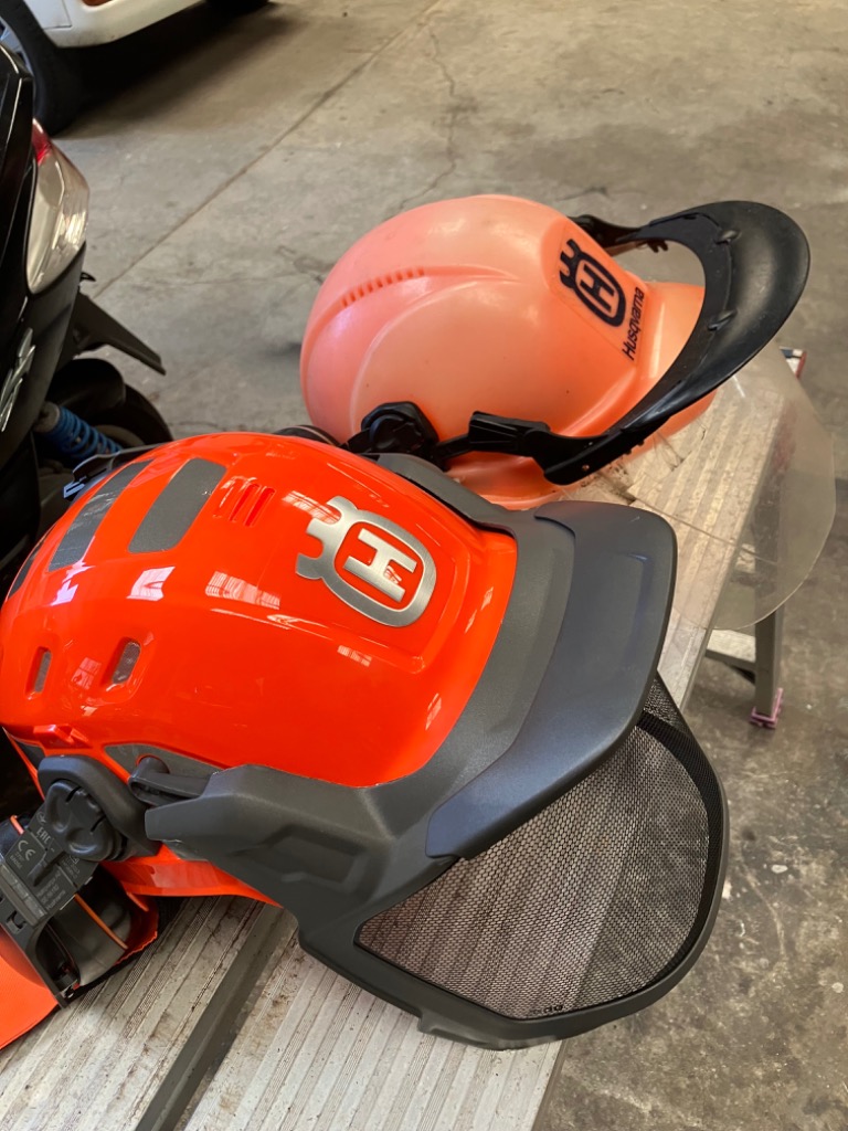 ハスクバーナ ヘルメットテクニカル H300 | Husqvarna JP