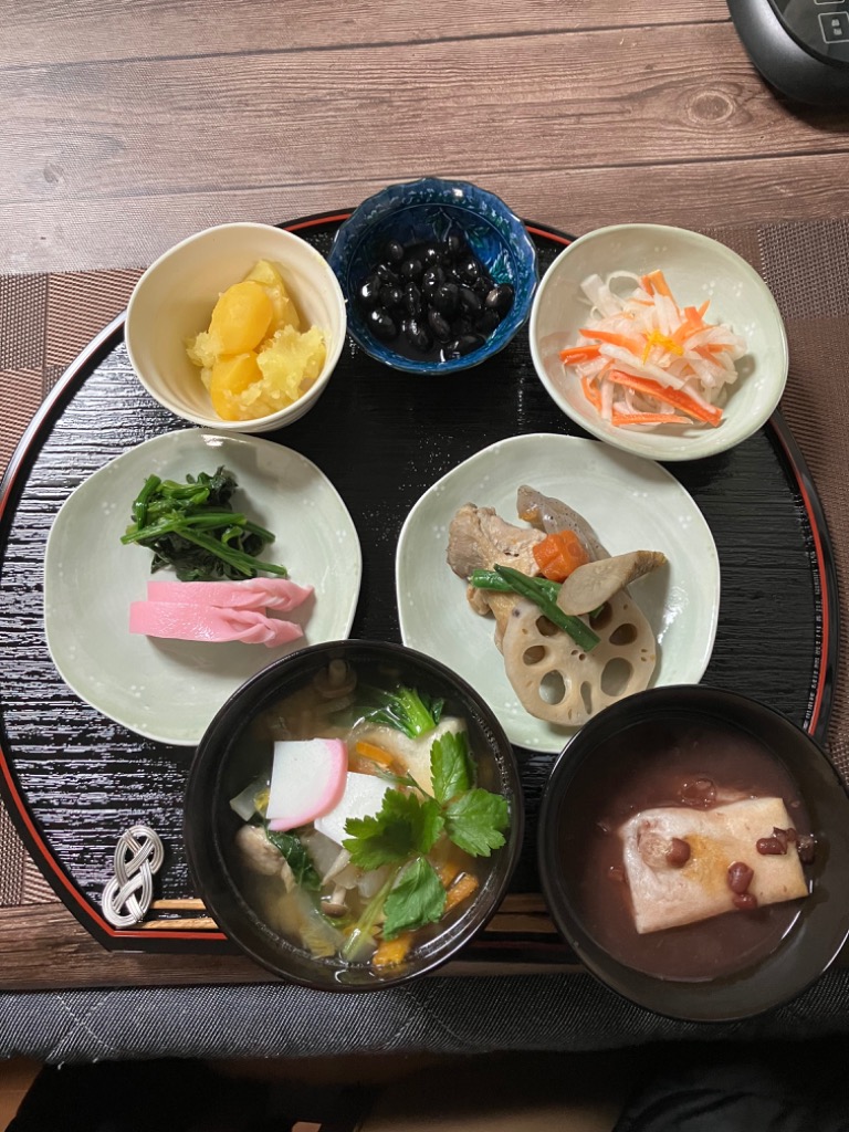 みよし漆器本舗 【10%OFF】 紀州塗り 尺3寸 半月両面膳 39cm みよし漆器本舗 【10%OFF】 紀州塗り 尺3寸 半月両面膳 39cm