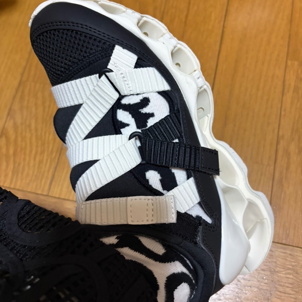 MIZUNO ミズノ公式 WAVE PROPHECY STRAP ブラック×ホワイト ユニ