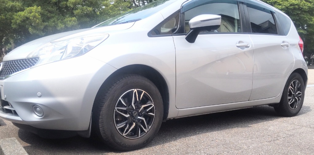 HOT STUFF 14インチ 4穴 100 5J/5.5J クロノス CH-112