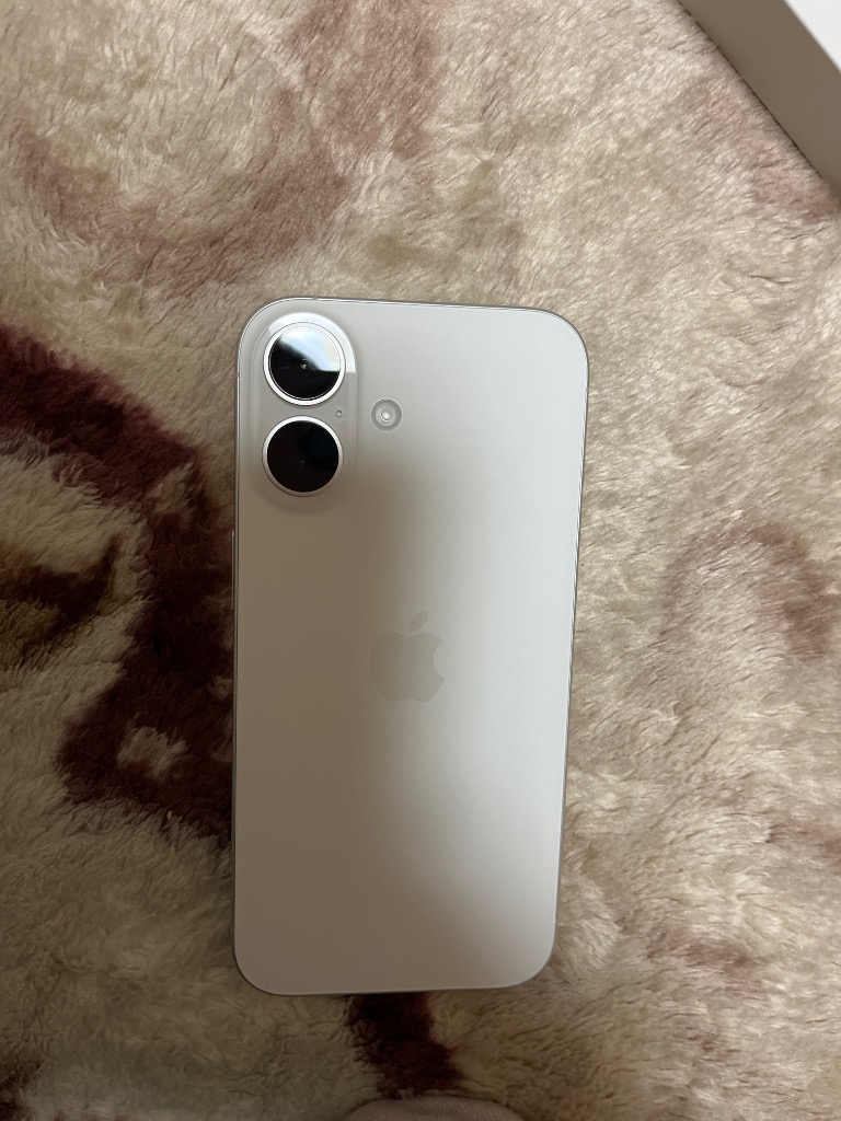 【新品未開封】海外版iPhone16、128GB、White、シャッター音無し 海外版iPhone16、128GB、White、シャッター音無し アメリカで