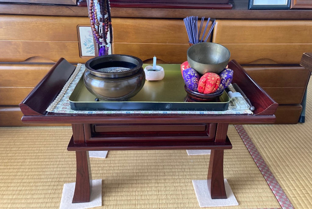 仏具 線香立て 鍋丁色 4.5寸 真鍮製 灰付 （香炉 机上香炉 前