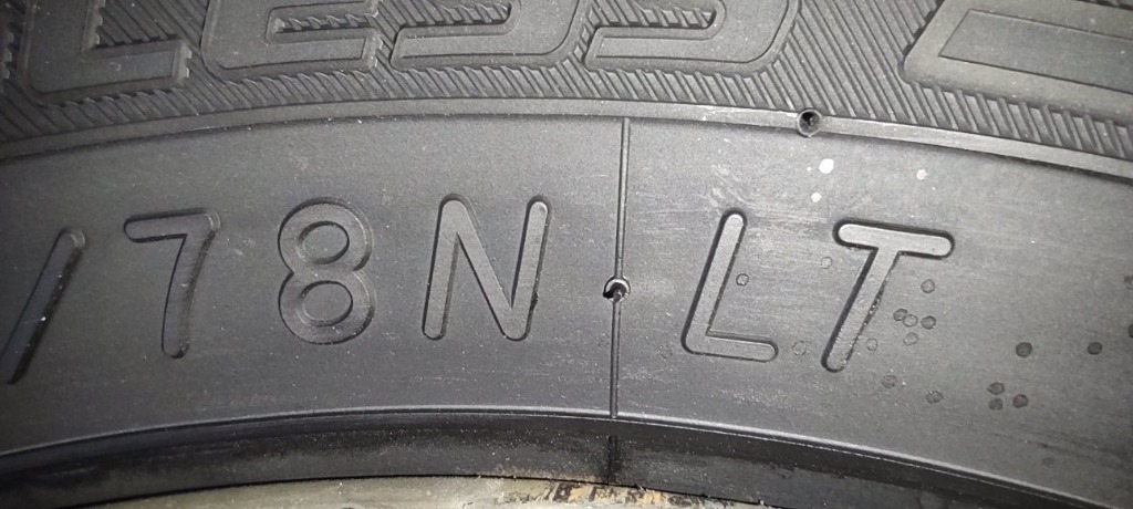 ヨコハマタイヤ 145/80R12 80/78N（145R12 6PR） YOKOHAMA