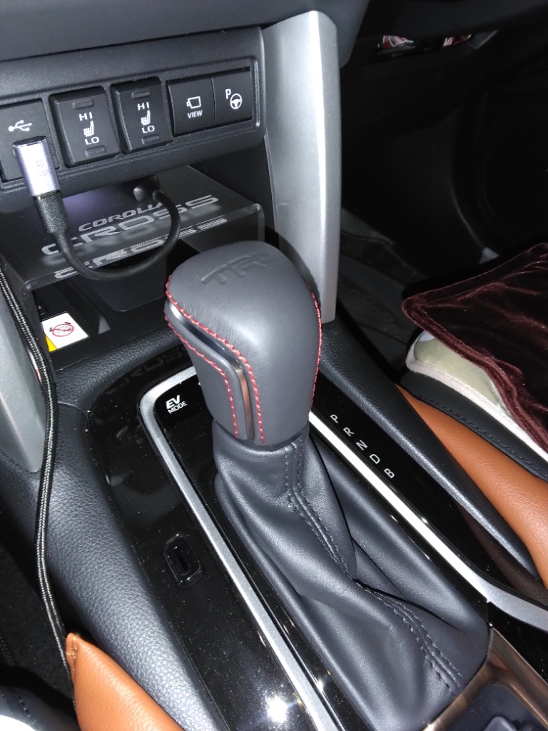 TRD シフト ノブ 【USトヨタ純正品】カローラ スポーツヤリス RAV4 TRD シフト ノブ 【USトヨタ純正品】カローラ スポーツヤリス