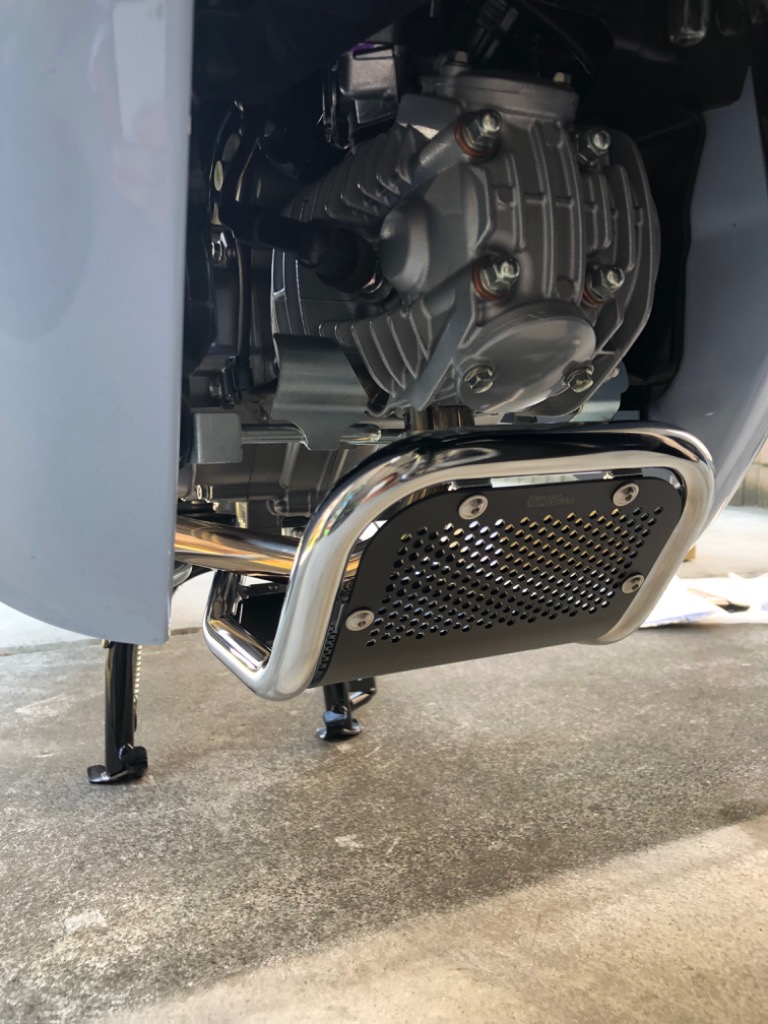 スペシャルパーツ武川 エンジンガードキット クロームメッキ/ブラックアルマイト クロスカブ50(AA06) クロスカブ110(JA45) 0 スペシャルパーツ武川 エンジンガードキット クロームメッキ⁄ブラック