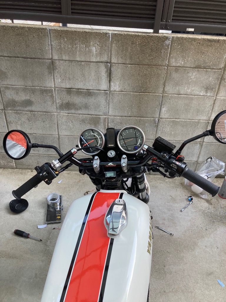24時間限定タイムセール ハリケーン (HURRICANE) SWコンドル P7/8インチ ハンドルバー バイクハンドル