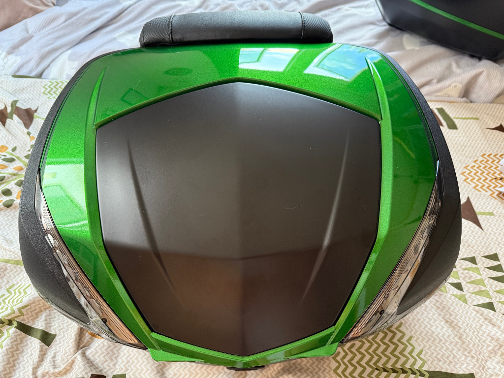 カワサキ Ninja 1000SX Kawasaki トップケース(47L) カワサキ