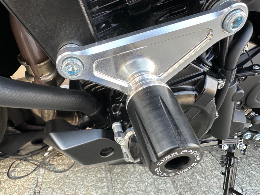 OVER RACING オーヴァー エンジンスライダー シルバー KATANA(19 OVER RACING オーヴァー エンジンスライダー シルバー KATANA(19