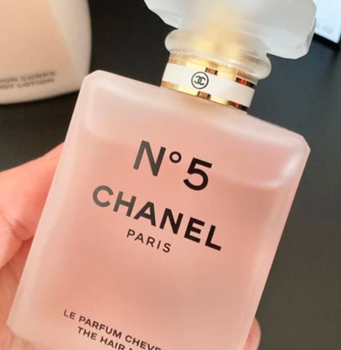 CHANEL シャネル ヘアミスト プレゼント ギフト N°5 ヘア香水 シャネル N°5 ザ ヘア ミスト - 35 ml - Fragrance | CHANEL