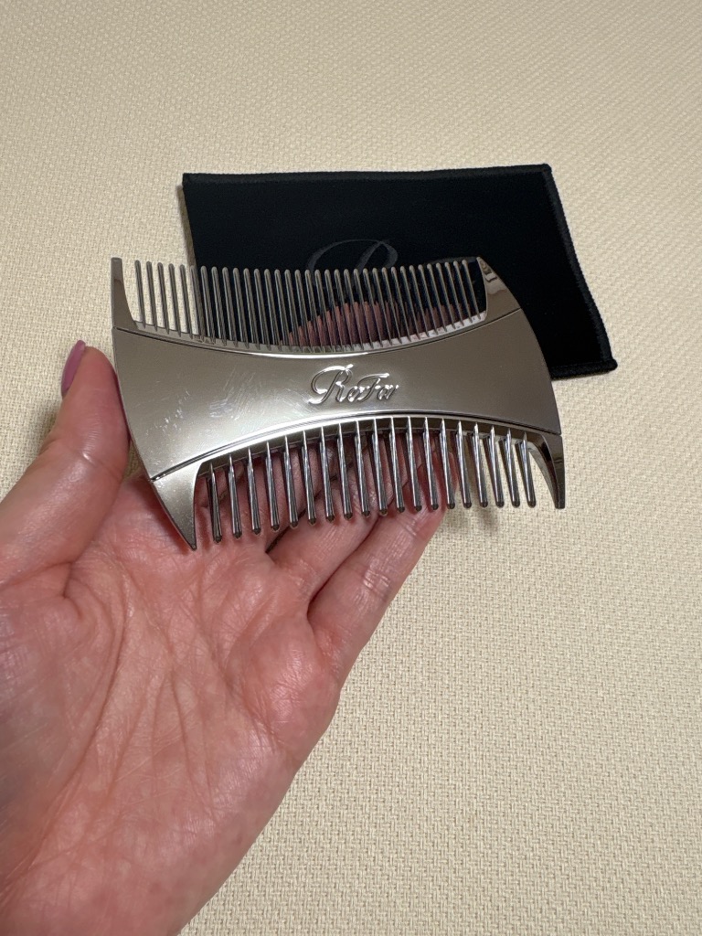 ReFa ○新発売！ReFaのヘアブラシ○ 前髪のセットや持ち運びに