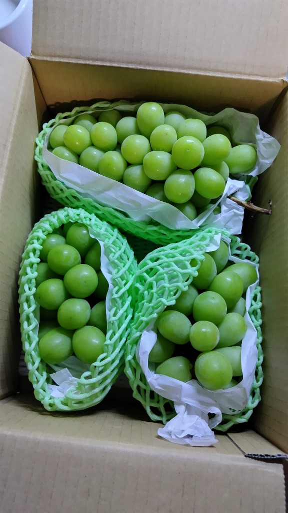 山梨県・長野県産 シャインマスカット 秀品3Lサイズ以上2kg（3-4