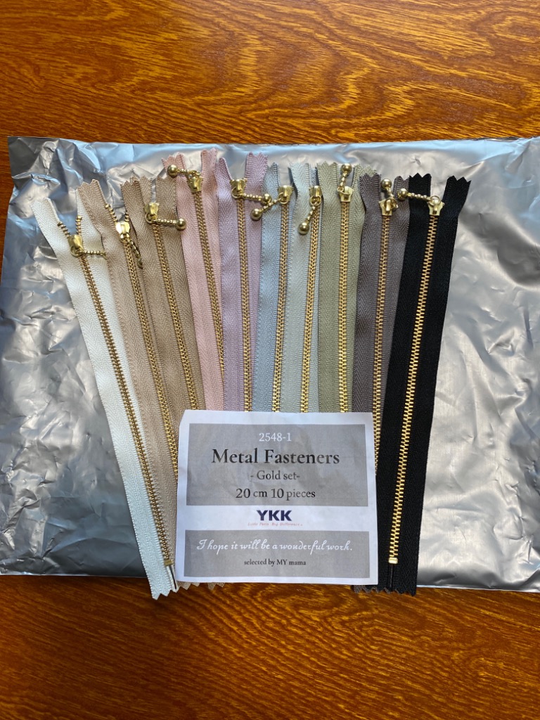 最終値下新品タグ付きキャディバッグ 白と青 デザイン YKKジッパー 最終値下新品タグ付きキャディバッグ 白と青 デザイン YKK