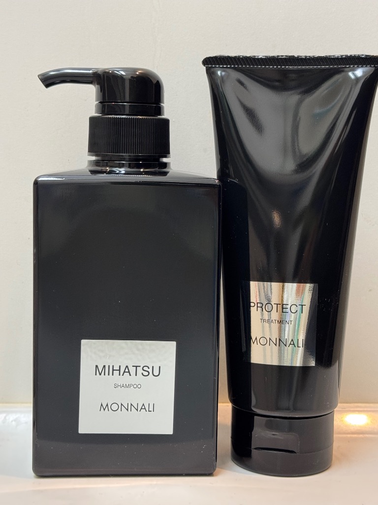 モナリ ブラックシリーズクレンジングシャンプー・トリートメント Amazon | MONNALI(モナリ) ブラックシリーズ MIHATSU
