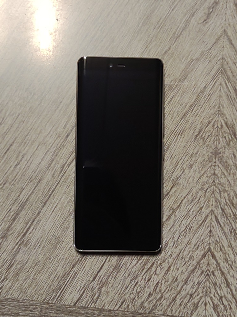 美品A 楽天 Rakuten Hand 64GB eSIM ブラック☆P710 SIMフリー