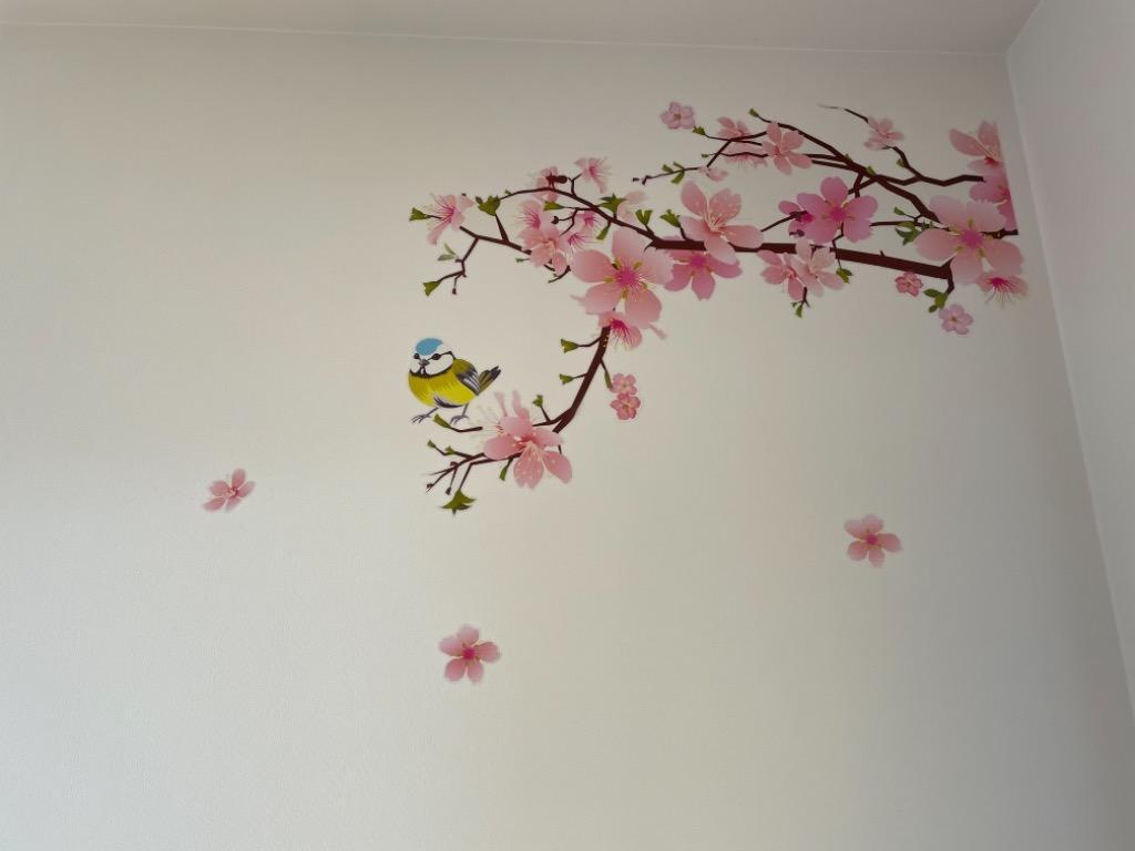 ウォールステッカー 桜と野鳥 和風 壁紙シール 春らしい 桃色 開花
