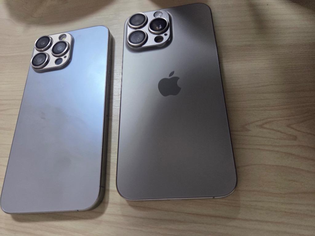 PLATA iPhone15 Pro Max 模型 モックアップ 展示用 展示模造品