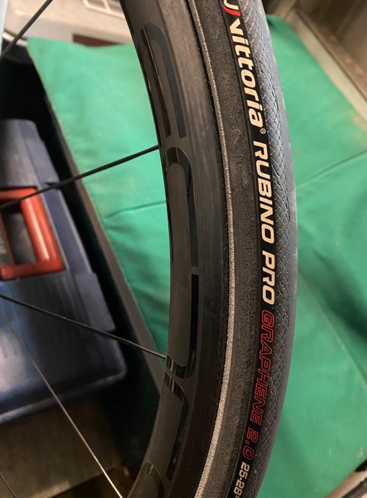 Vittoria （ヴィットリア） Rubino Pro G2.0 TU ALL BLK 28X25