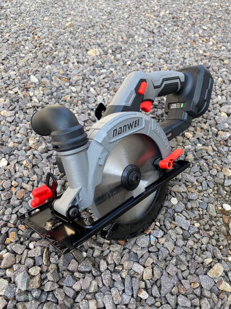 NANWEI 充電式丸ノコ 刃径150mm 最大切込み深さ55mm マキタ18V NANWEI 充電式丸ノコ 刃径150mm 最大切込み深さ55mm マキタ18V
