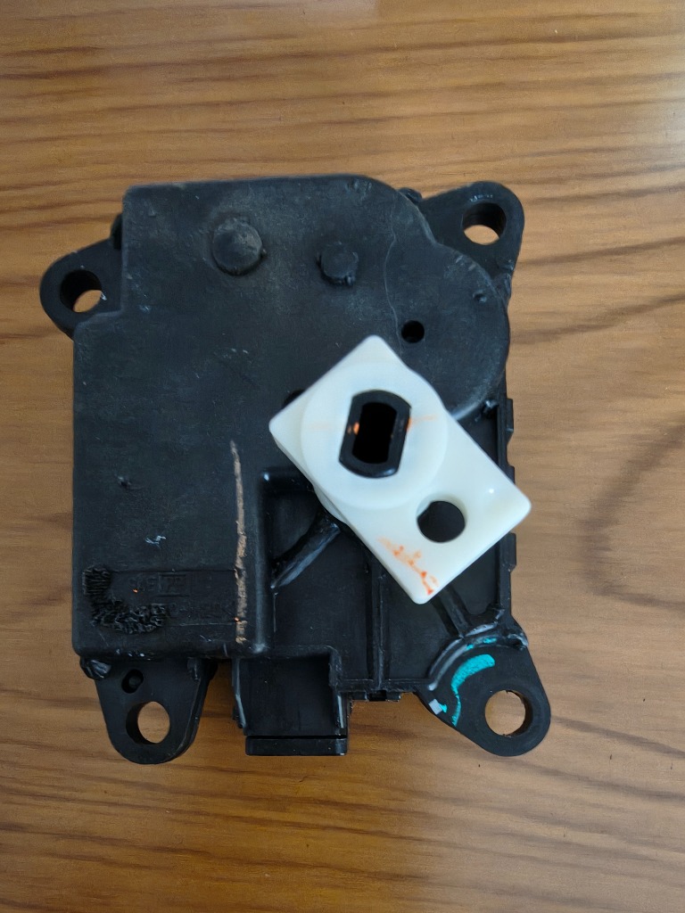 日産 ノート E12 純正 アクチュエーター 1個 Assy エアコン 修理 交換